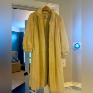 Vintage full length Mink Coat - light beige